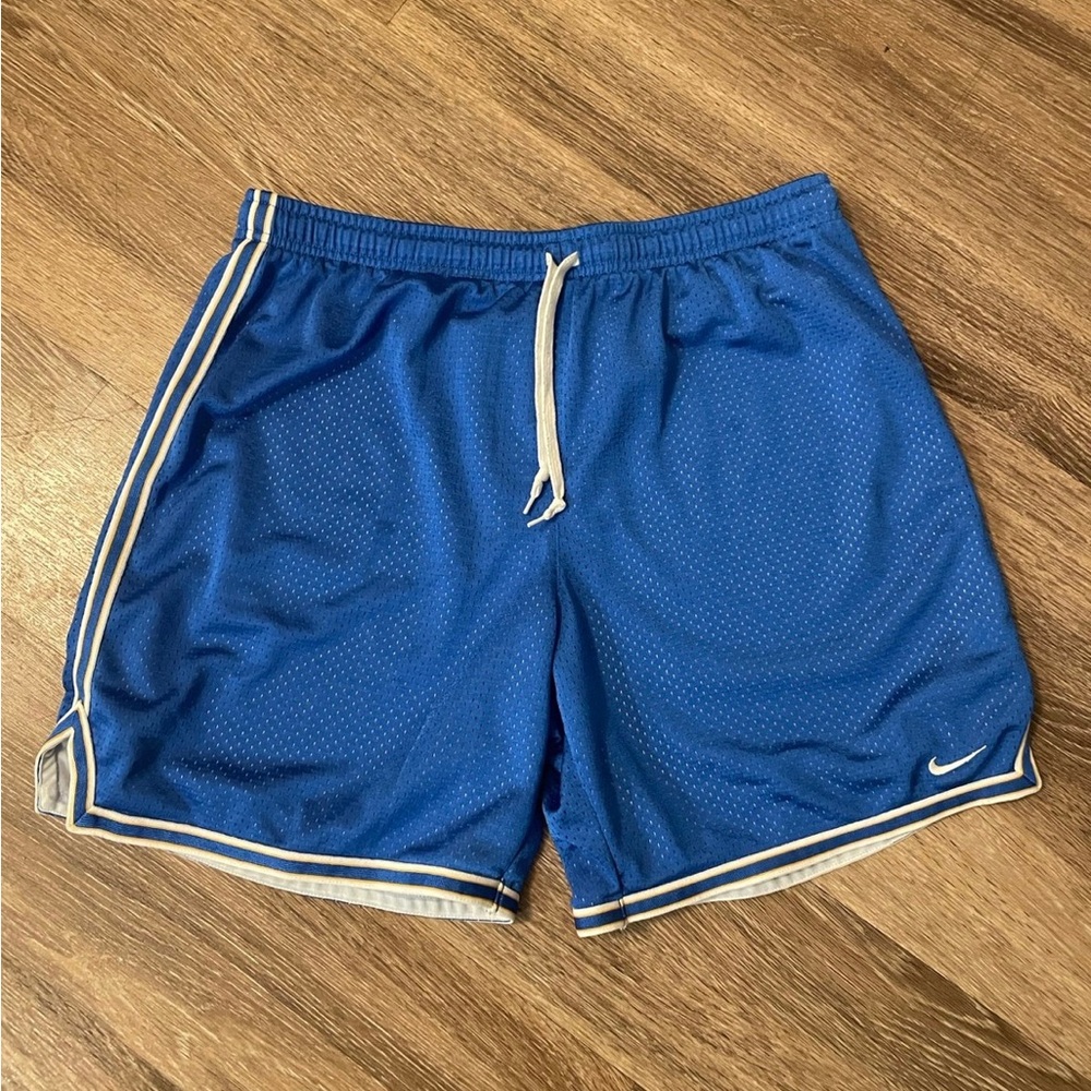 Y2k Nike Basketball Shorts size medium. UCLA colors